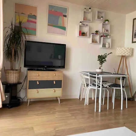 Charmante Maison De Ville Avec Terasse Intime La Rochelle  Exterior foto